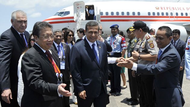 COMPROMISO. Dirigentes políticos le piden al presidente Humala que respalde el diálogo. (Andina)
