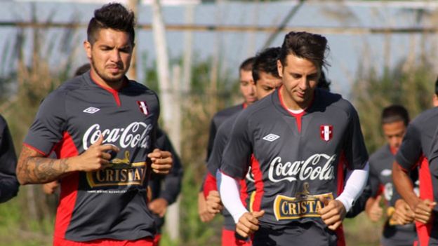 Vargas y Pizarro son los de mayor experiencia en el once. (FPF)