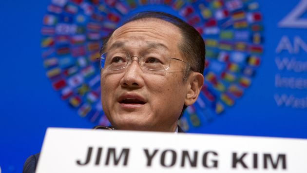 Jim Yong Kim participa en la asamble anual de Banco Mundial y el FMI en Washington. (AP)