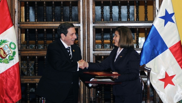 Cancilleres de ambos países firmaron acuerdo que permitirá liberar el trámite de acceso para Panamá y Perú. (Andina)