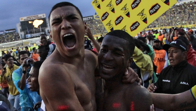 Celebra el ‘tri’. Ecuador supo defender su condición de local. (AFP)
