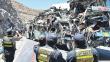Bus choca contra cerro y mueren 13 pasajeros
