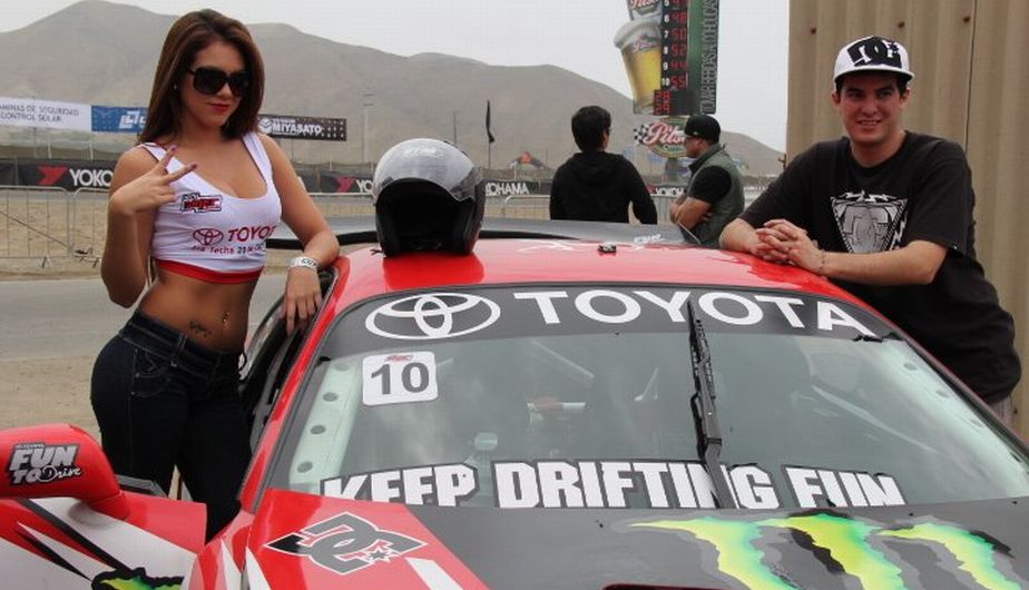 Jazmín Pinedo calentó motores del ‘Show Toyota’, que se realizó en el autódromo de ‘La Chutana’. (Prodrif Perú)