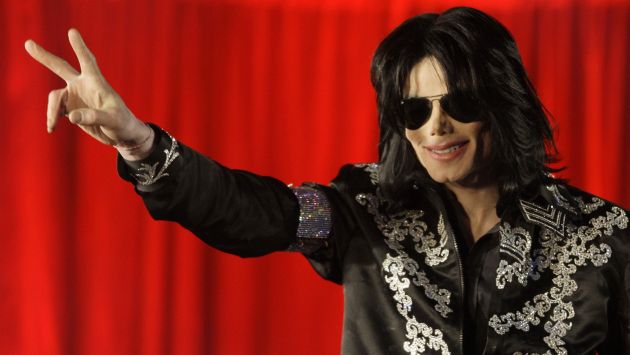 Familiares de Michael Jackson se encuentran indignados. (AP)