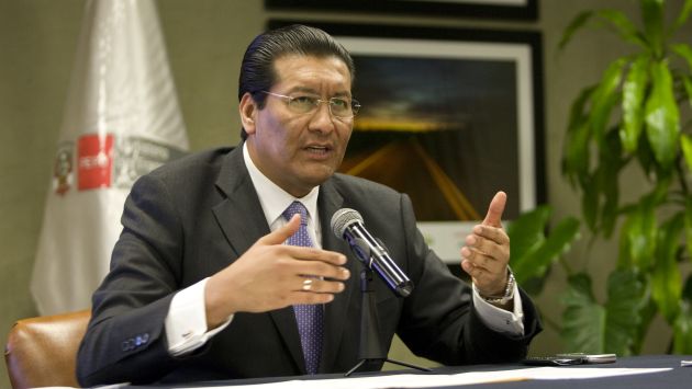 Carlos Paredes hizo un recuento de las medidas aplicadas en su gestión. (Perú21)