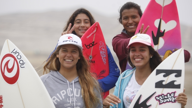 Chicas poderosas. Abajo: Melanie Giunta y Leilani Aguirre. Arriba: Daniela Rosas y Miluska Tello.  Ellas sacan cara por el Perú
