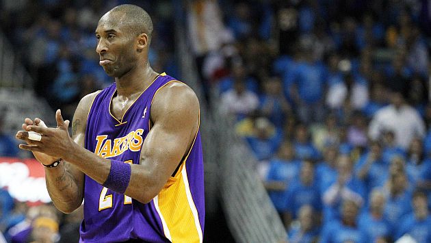 Fuerte lesión de Kobe Bryant lo alejó del top 5. (Reuters)