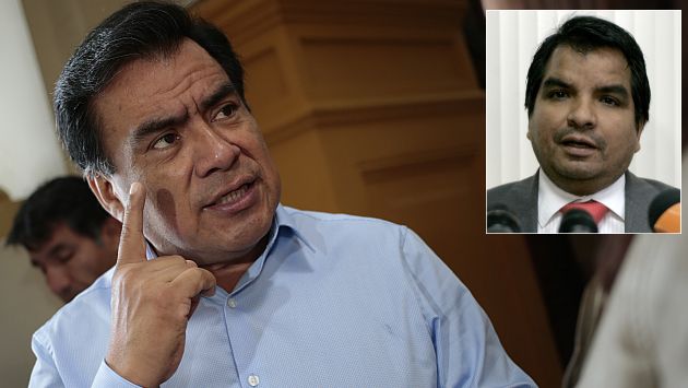 Javier Velásquez Quesquén apuntó contra Julio Arbizu. (César Fajardo)