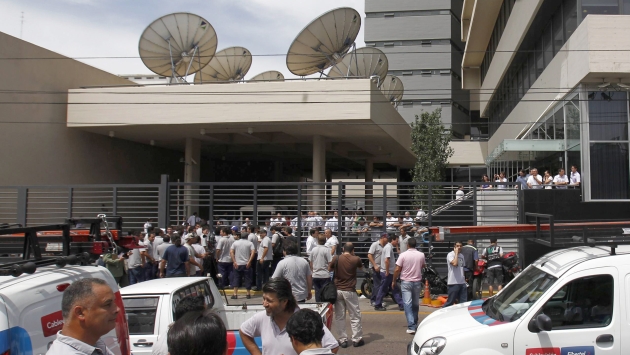 DURO GOLPE. Clarín considera que afecta la libertad de expresión de los medios críticos al Gobierno. (Reuters)