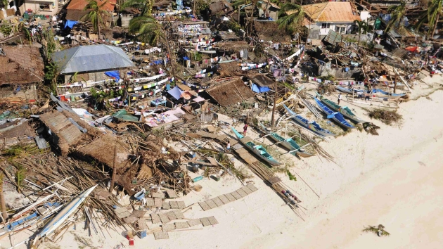 Naturaleza devastadora. Tifón golpeó duramente a Filipinas y arrasó con todo a su paso. (Reuters)