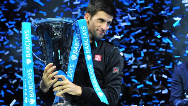 Djokovic volvió a ponerse al frente y deslumbró por su estilo. (AFP)