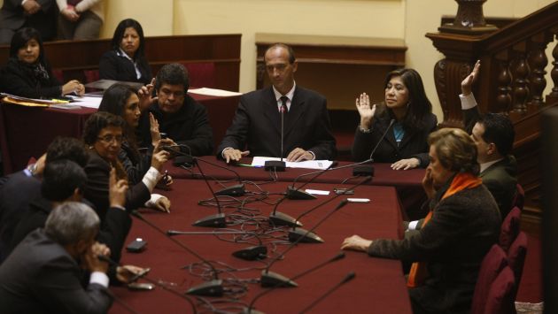 Martha Chávez arremetió contra sus críticos en la Comisión de Justicia. (Perú21)