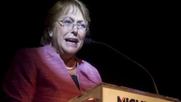 Michelle Bachelet se impuso ayer con un 46.67% de los votos. (AFP)