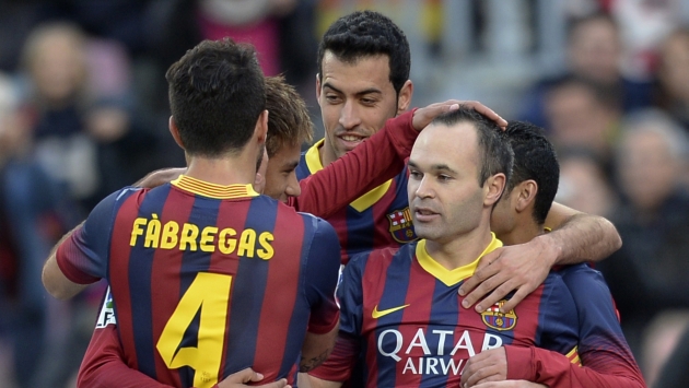 Primera vez. Iniesta anotó su primer penal con Barcelona. (AFP)