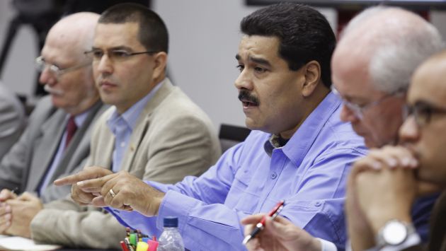 Nicolás Maduro pidió que se detenga a aquellos comerciantes que subieron los precios. (Reuters)