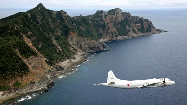 Alta tensión. Aviones de combate de Japón y Estados Unidos seguirán volando por la zona. (AP)