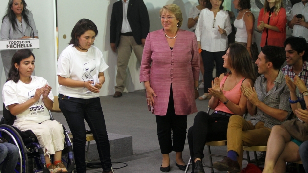 FAVORITA. Triunfo de Bachelet está casi asegurado al haber sacado ventaja de 21% en primera vuelta. (EFE)