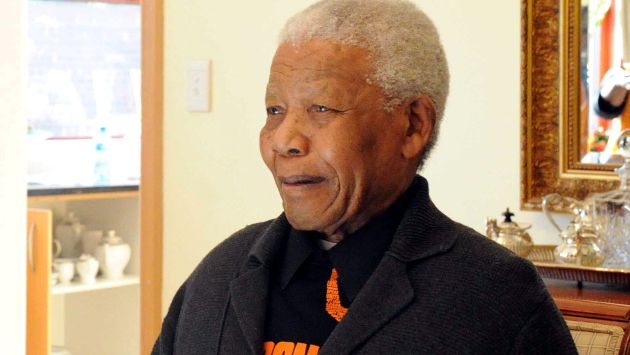 Nelson Mandela recibe tratamiento en su domicilio de Johannesburgo. (AFP)