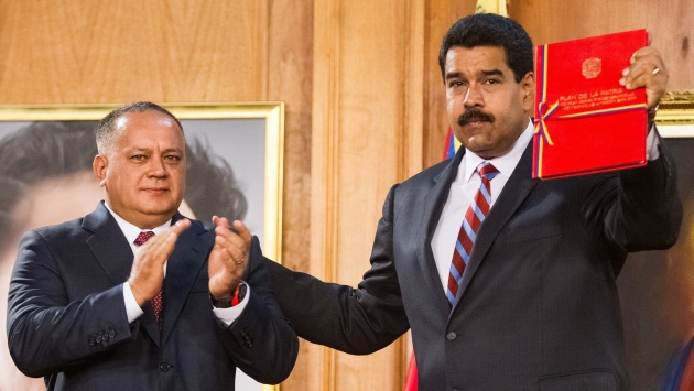 SIN IDEAS PROPIAS. Maduro sigue pensamiento de su mentor. (EFE)
