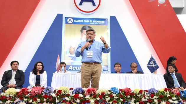 César Acuña oficialiazó su candidatura presidencial en un evento partidario. (Difusión)