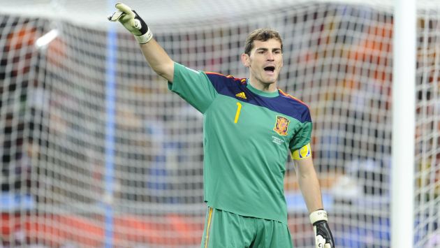 Arsenal y Manchester City ya se habrían contactado con Iker Casillas. (Internet)