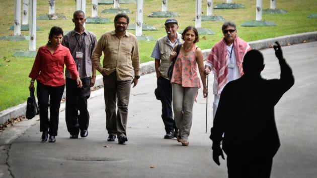 FARC: Dos miembros de su equipo negociador en Cuba son pedidos por justicia en EEUU. (AFP)
