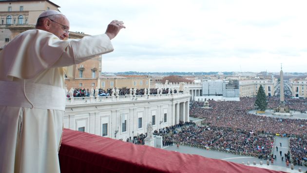 Papa Francisco pide fin de guerras en su bendición. (AP)