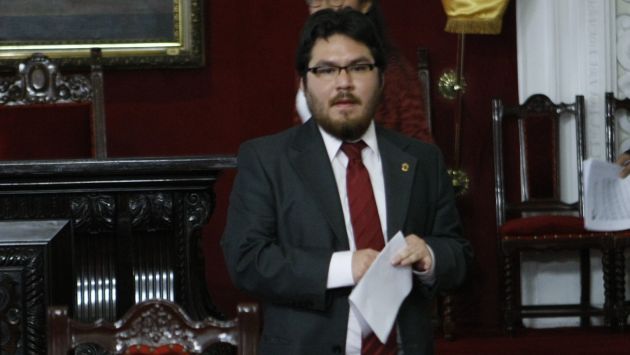 Hernán Núñez seguirá siendo el teniente alcalde de Susana Villarán. (Perú21)