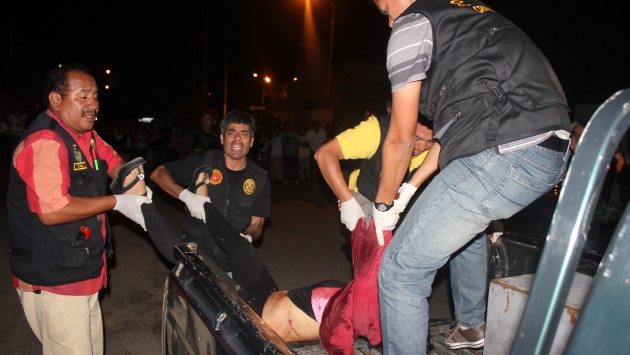Vida truncada. Muchacha fue atacada en un cruce de la urbanización Santa María, en Trujillo. (Randy Cardoza)