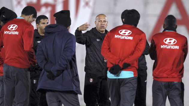 Roberto Mosquera asumió la vergonzosa que sufrió la selección peruana ante País Vasco. (Perú21)