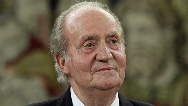 El rey Juan Carlos, que lleva 38 años en el trono, sufre importante descenso en su popularidad. (EFE)