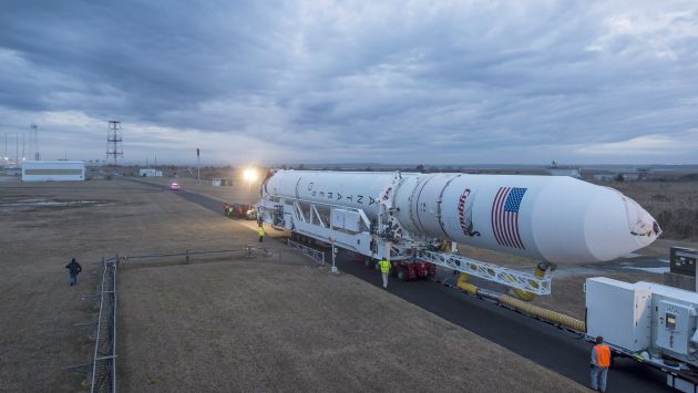 Cohete Antares, que llevará satélite,  podría verse afectado por fenómeno climatológico. (EFE)
