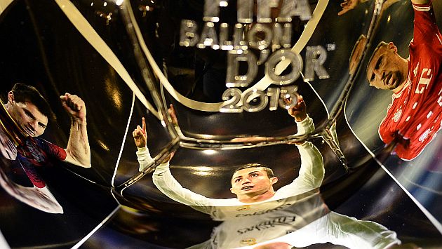 Cristiano Ronaldo, Lionel Messi y Franck Ribéry van por el Balón de Oro. (AFP)