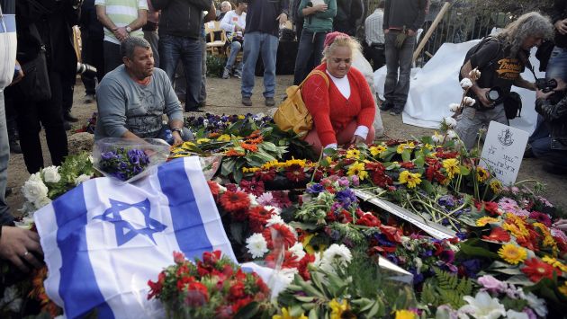 Ariel Sharon fue enterrado en su granja familiar. (AFP)