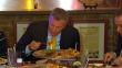 Nueva York: Bill de Blasio come pizza con cubiertos y enoja a la ciudad