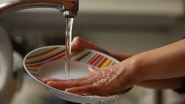 Sedapal restringirá servicio de agua en distritos de Lima. (USI)
