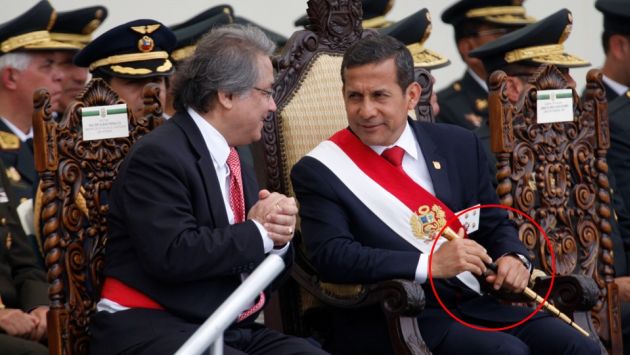 Ollanta Humala utiliza el bastón de mando en actos oficiales. (Perú21)