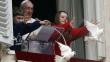 Papa suelta palomas en símbolo de paz y estas son atacadas por aves [Fotos]
