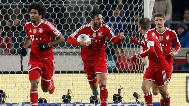 Bundesliga: Bayern Munich ganó 2-1 al Stuttgart con gol de Claudio Pizarro. (AP)