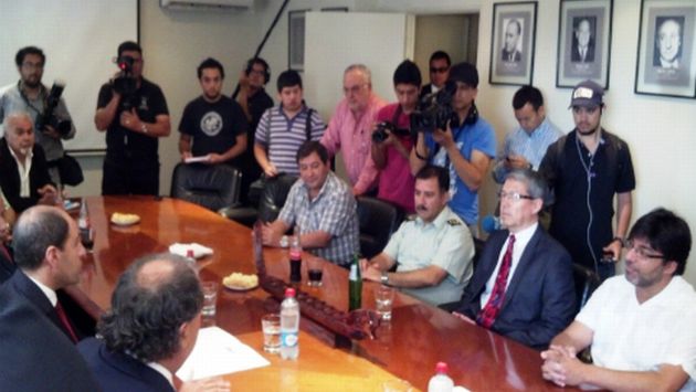 El cónsul peruano en Santiago se reunió con los dirigentes deportivos de Chile para que Incas del Sur puedan participar. (Difusión)