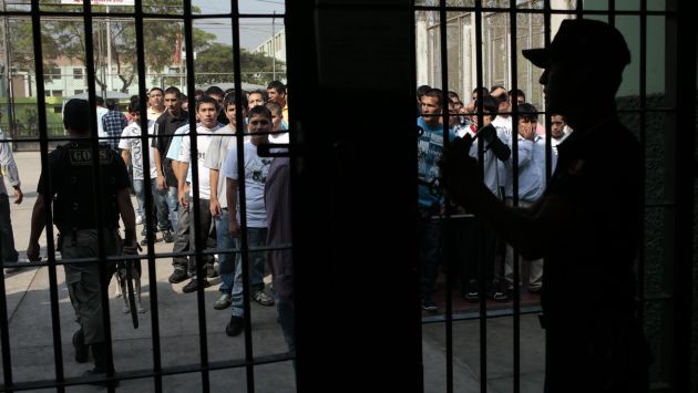 INPE: Más de 36,000 presos viven hacinados en las cárceles del Perú.