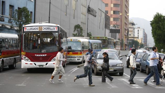 Reforma del transporte: Pasajeros podrán ser multados hasta con S/.3,800. (Luis Gonzales)