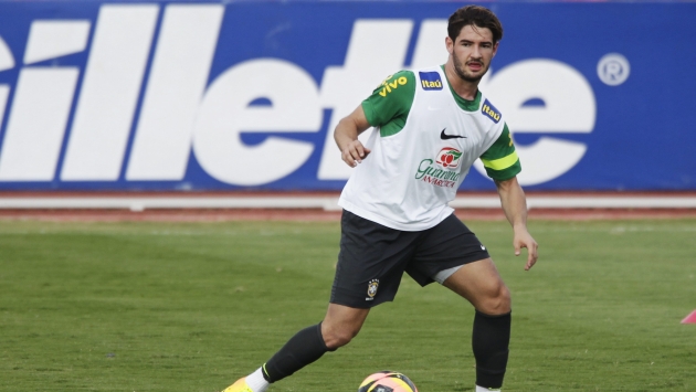 Alexandre Pato dejó el Corinthians y se fue al Sao Paulo. (Reuters)