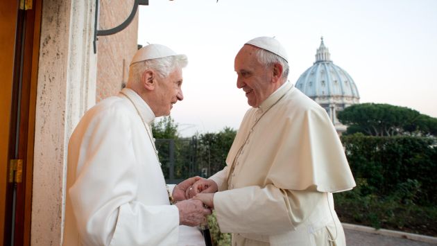 Benedicto XVI: ‘Mi tarea es sostener pontificado de Francisco con oración’. (AFP)