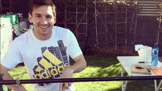 Lionel Messi hizo de las suyas en la cocina. (Instagram)