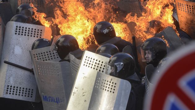 Ucrania: Al menos 5 muertos y 150 heridos por disturbios. (Reuters)