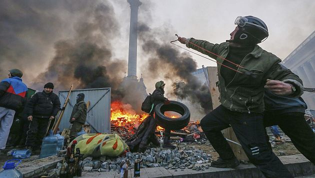 Protestas violentas en Kiev continúan. (EFE)