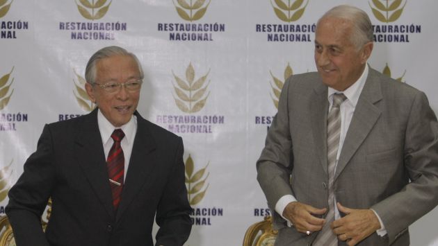 Humberto Lay presentó ayer la candidatura de Alberto Sánchez Aizcorbe por Restauración Nacional. (Perú21)