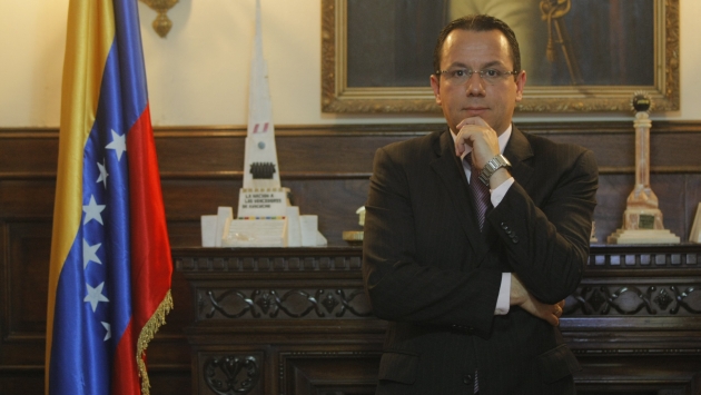 Venezuela: Embajador en Lima dice que hubo un intento de golpe de Estado. (David Vexelman)