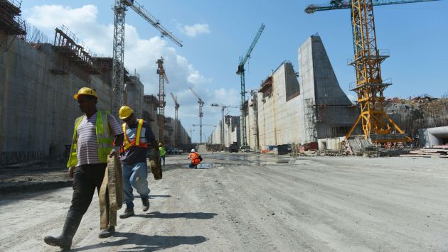 Consorcio reanuda las obras para ampliar el Canal de Panamá .